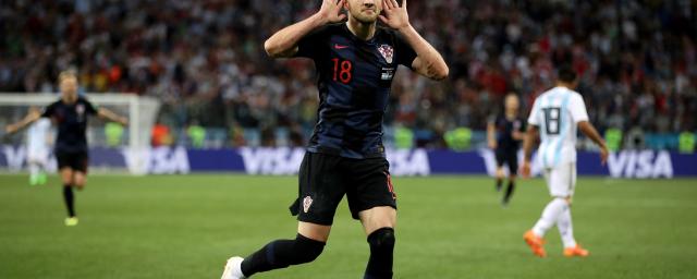 Rebic juicht na zijn doelpunt tegen Argentinië