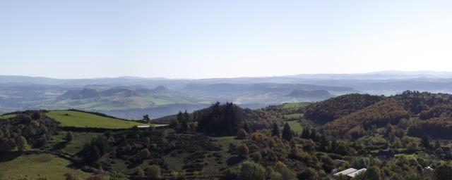 Panorama van de Causses en de Cevennes, vanaf de hoogte ten zuiden van de Aubrac