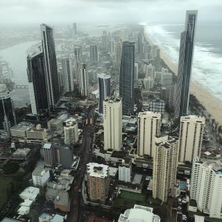 uitzicht over de hoge gebouwen van Gold Coast